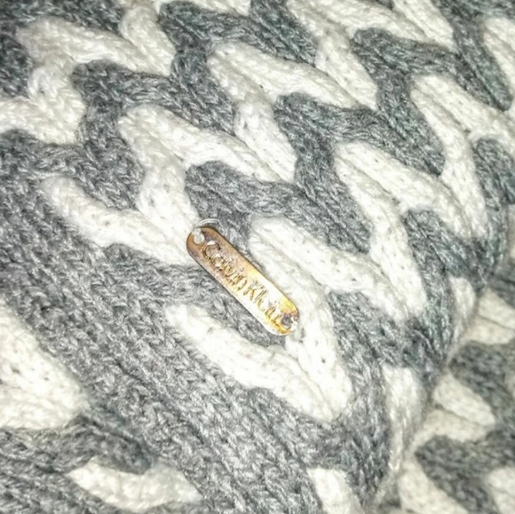 Calvin Klein Gray White Thick Waffle Cable Knit Chevron Stripe Infinity Scarf - Picture 5 of 6